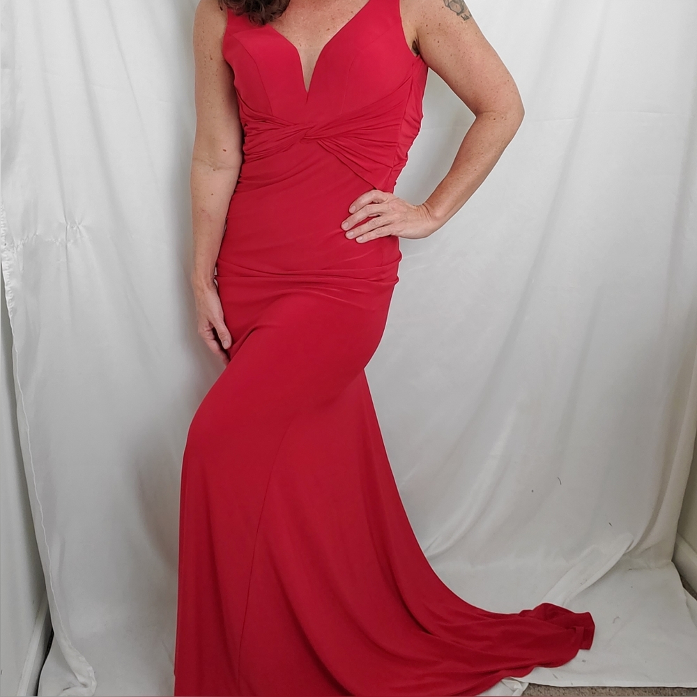 La Femme formal red prom dress